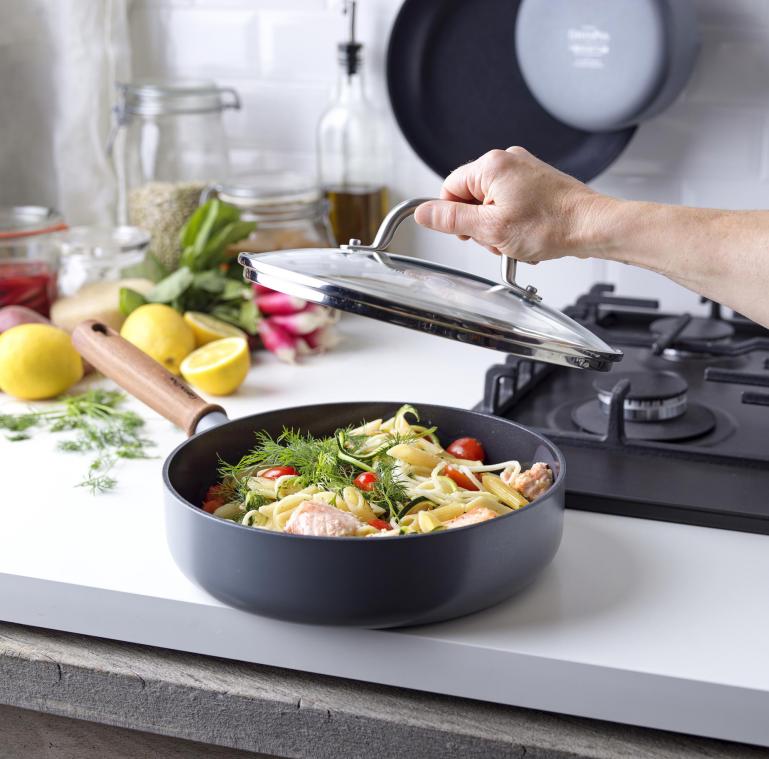 ECO & CO. Met deze pannen hou je PFAS uit je keuken