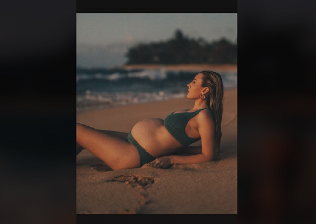 Vrouw poseert voor idyllische zwangerschapsshoot op het strand, maar dan gaat het mis … (video)