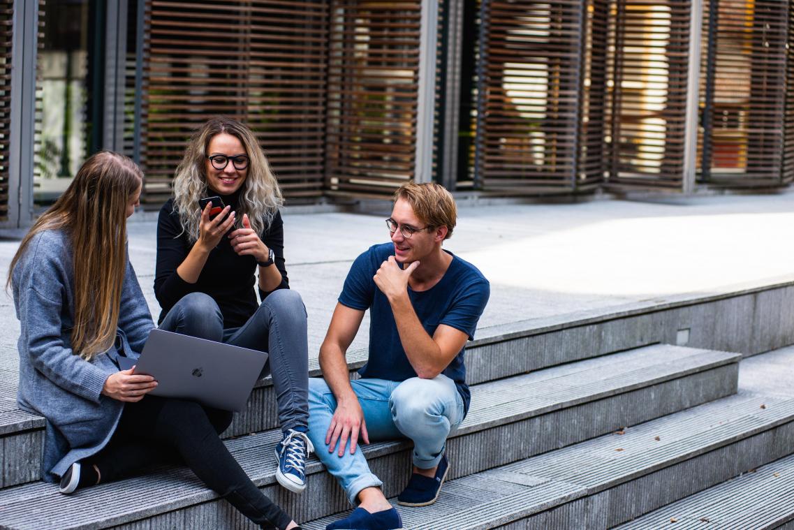 We praten vaker met collega’s over loon