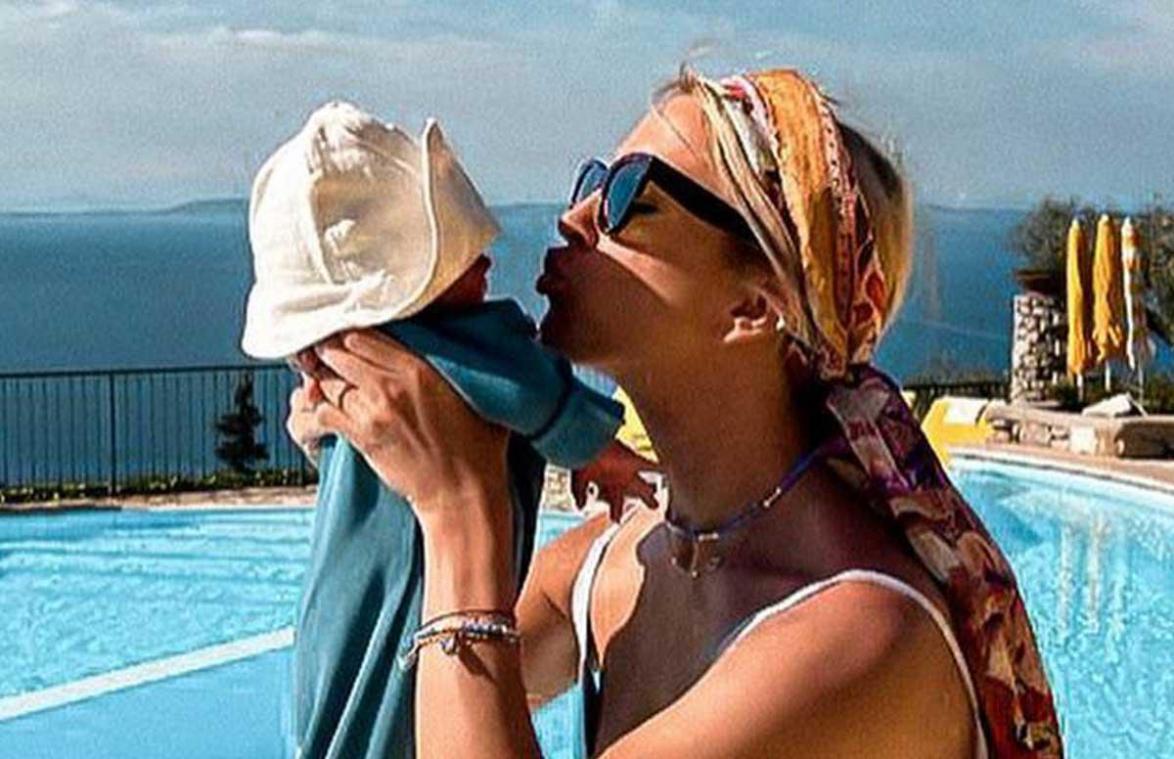 Kat Kerkhofs verbaast volgers in badpak: «Je bent precies nooit zwanger geweest!» (foto)