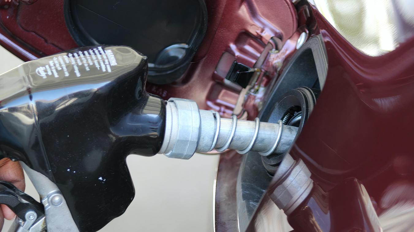 Prijsstijging gaat morgen in: benzine was nog nooit eerder zo duur