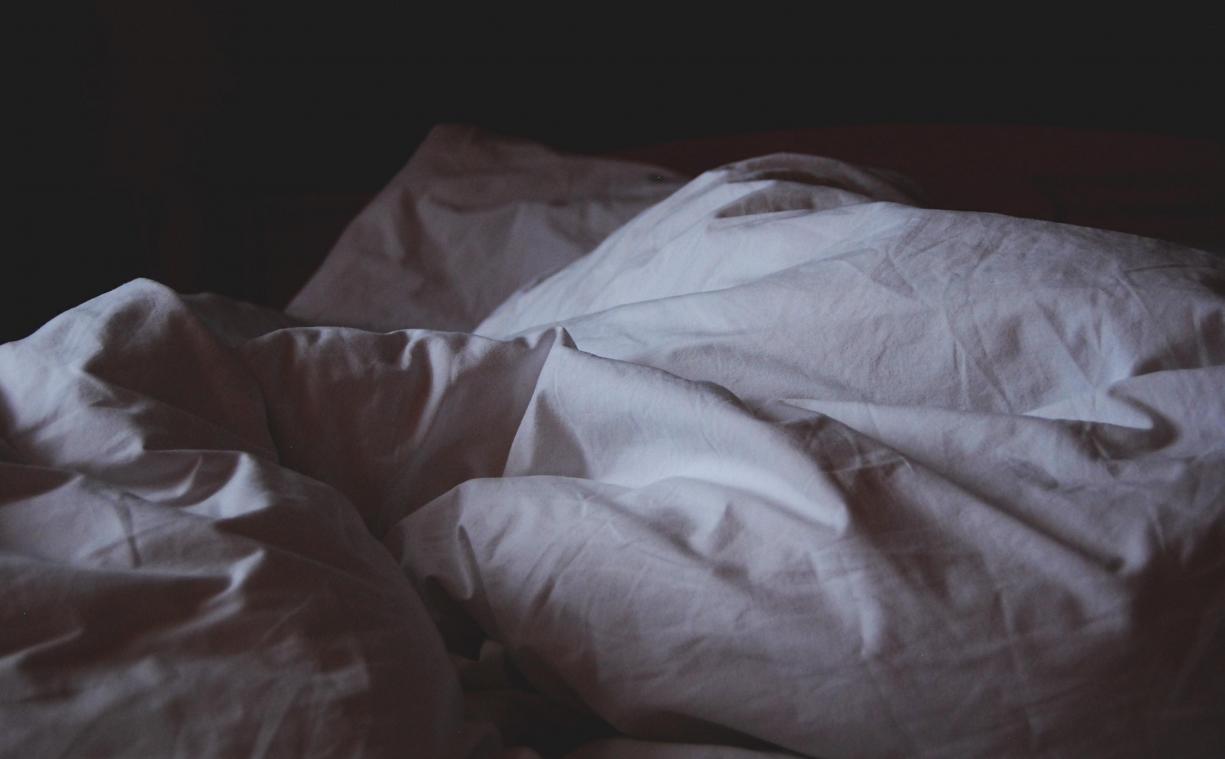 Volgens TikTok is het beter om je bed niét op te maken