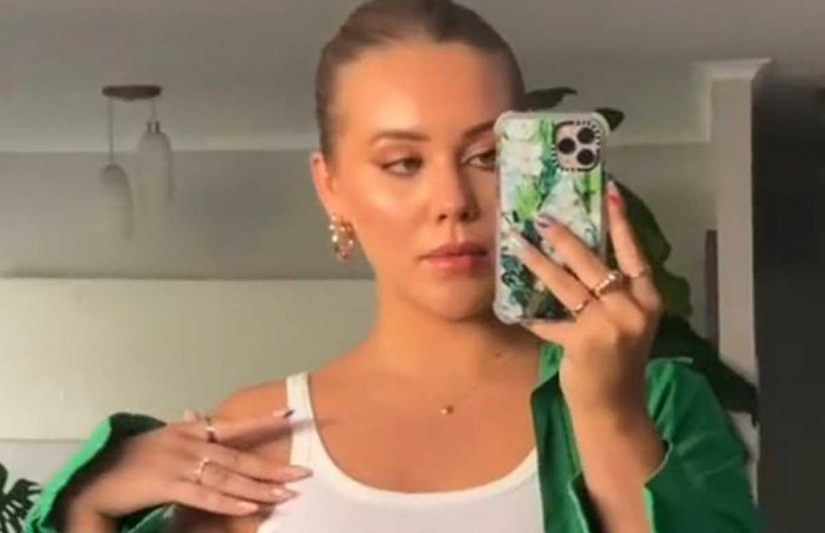 Influencer reageert briljant op kritiek dat haar borsten «te groot zijn om geen beha te dragen» (video)