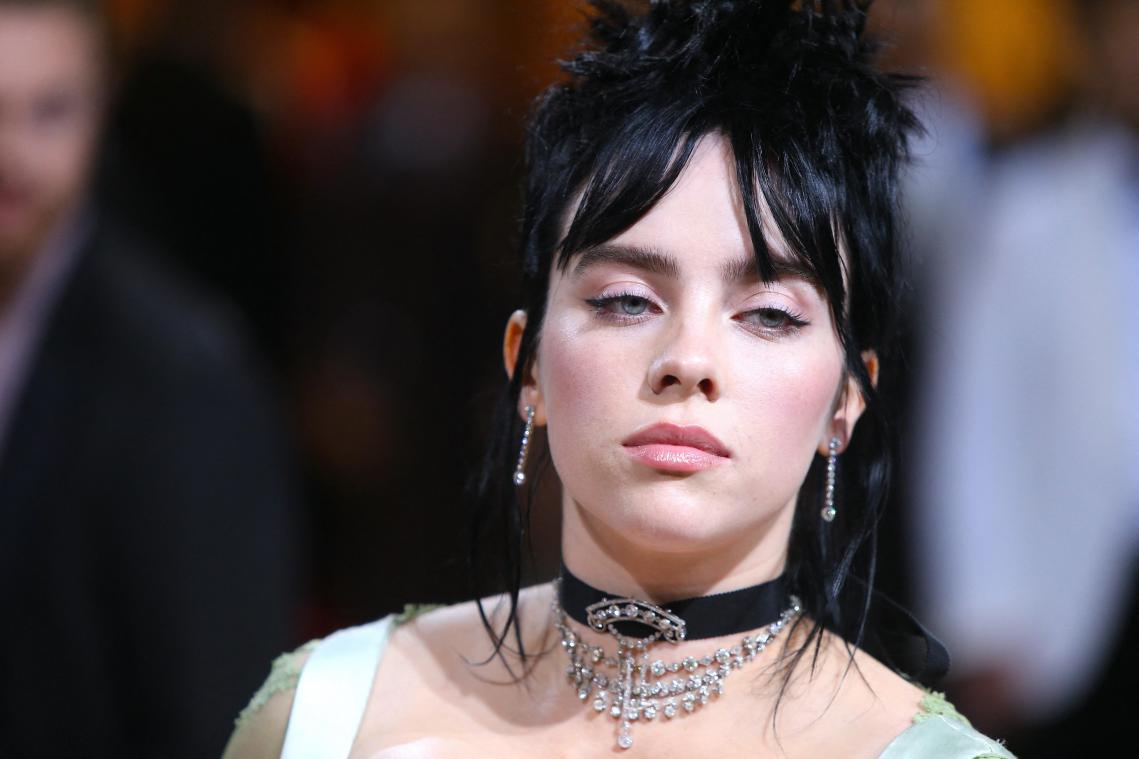 Billie Eilish over Tourette Syndroom en tics: «Ik ben er ongelofelijk door in de war» (video)