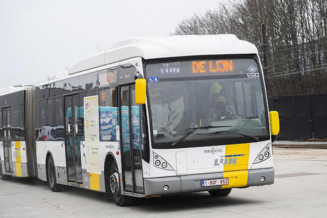 De Lijn wil politie op bussen na nieuwe incidenten met jongeren