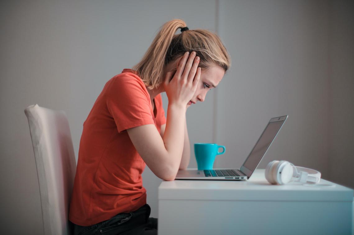 Roepen op collega’s blijft courant op werkvloer