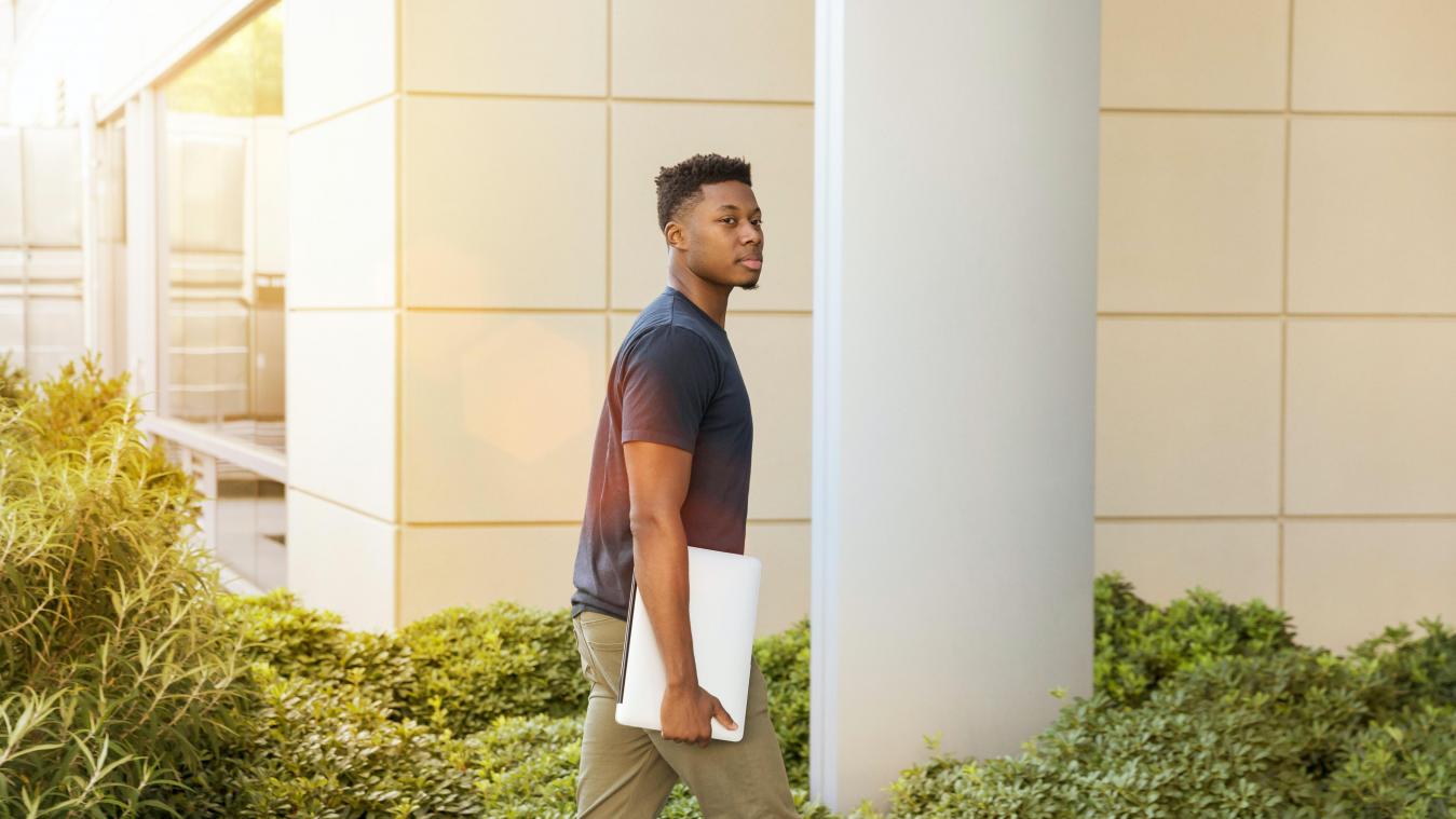 Studenten werken steeds vaker ook tijdens het schooljaar