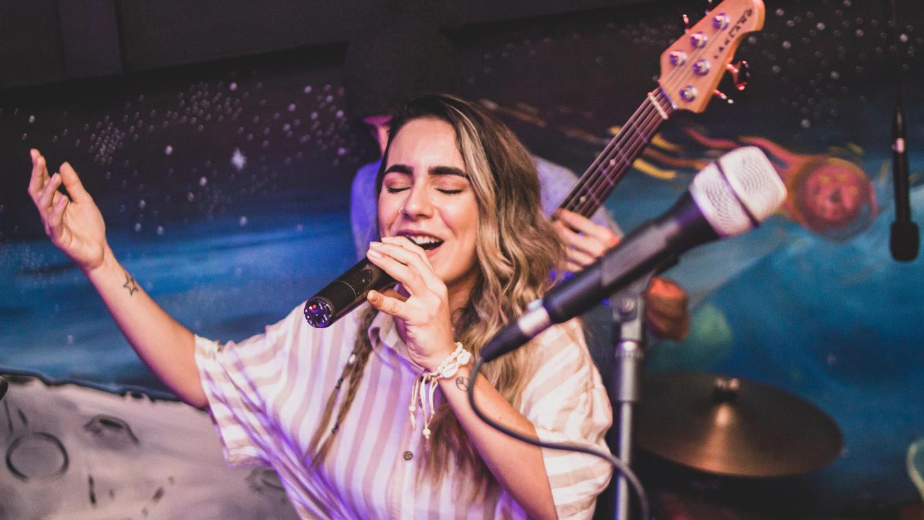 ZALIG! Spotify komt met een karaoke-functie om avonden met vrienden nog leuker te maken