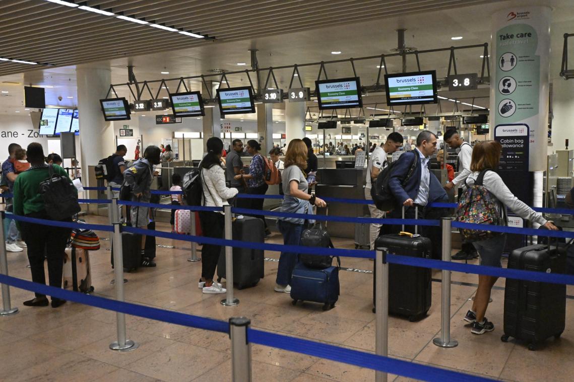 Douane alerter dan ooit met zomervakantie en reizen buiten de EU