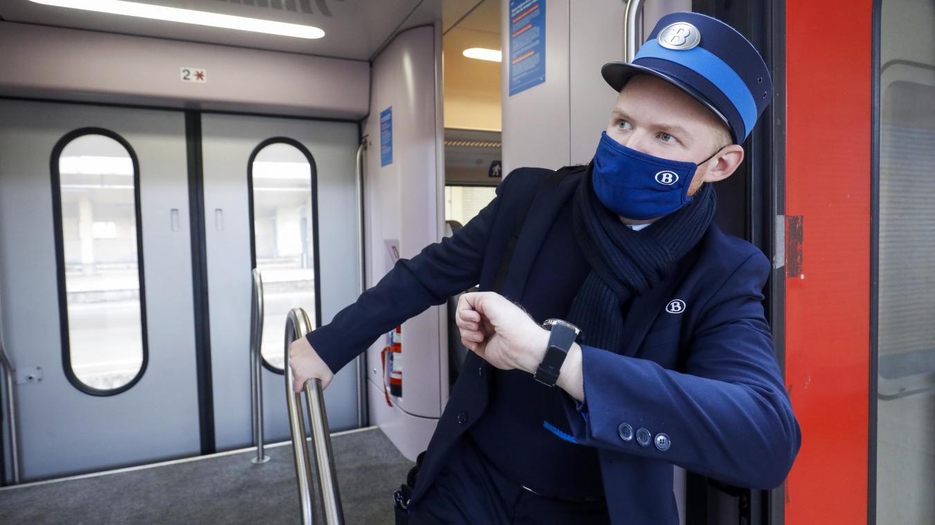 NMBS-personeel mag deze zomer DIT dragen als het te warm is