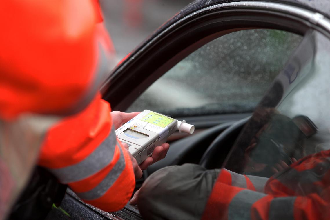 PIJNLIJK. Dronken burgemeester crasht na meeting met nabestaanden slachtoffers van dronken rijden