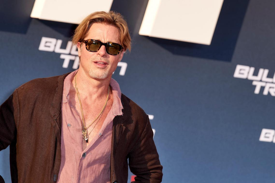 Brad Pitt draagt rok naar première: «Net wanneer je dacht dat hij niet sexyer kon worden»