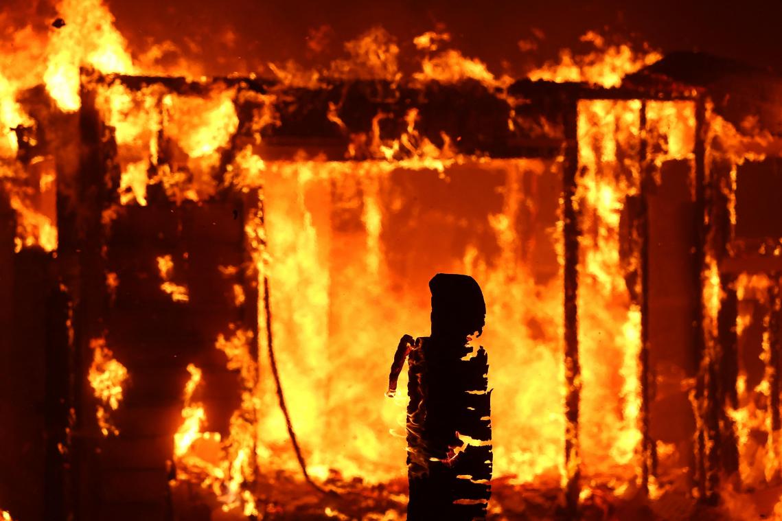 IN BEELD. Bosbrand nabij Amerikaanse Yosemite breidt zich verder uit: 6.000 mensen geëvacueerd