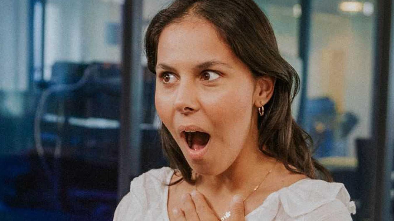 Luisteraar merkt iets op over outfit van MNM-presentatrice Kawtar Ehlalouch: «Da’s supergemeen!» (video)