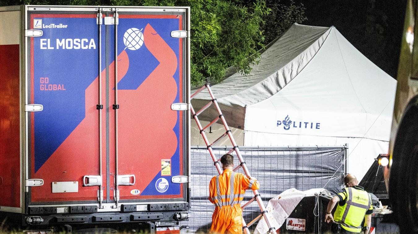 Zes doden bij ongeval met vrachtwagen op buurtfeest in Nederland (foto’s)