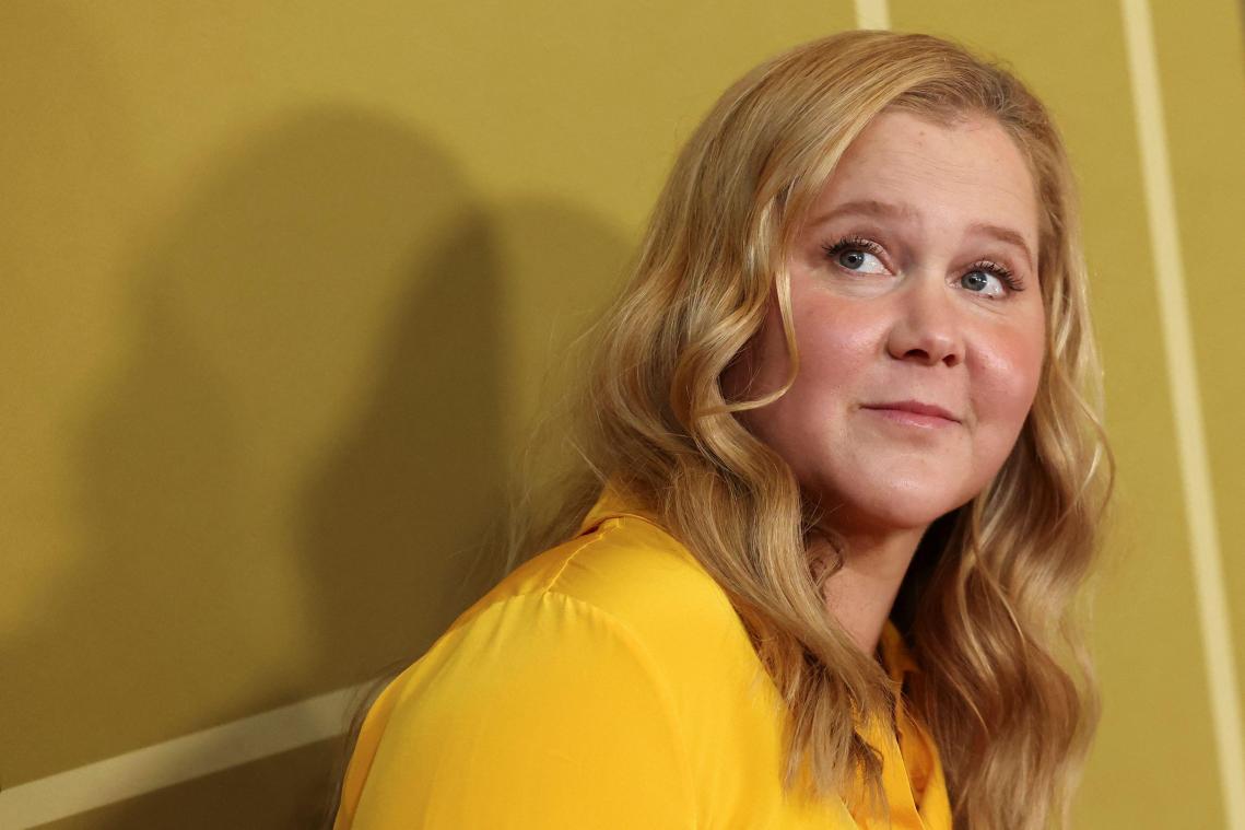 Amy Schumer lijdt aan ‘trichotillomanie’: Wat is de aandoening waardoor je jouw haar uittrekt?