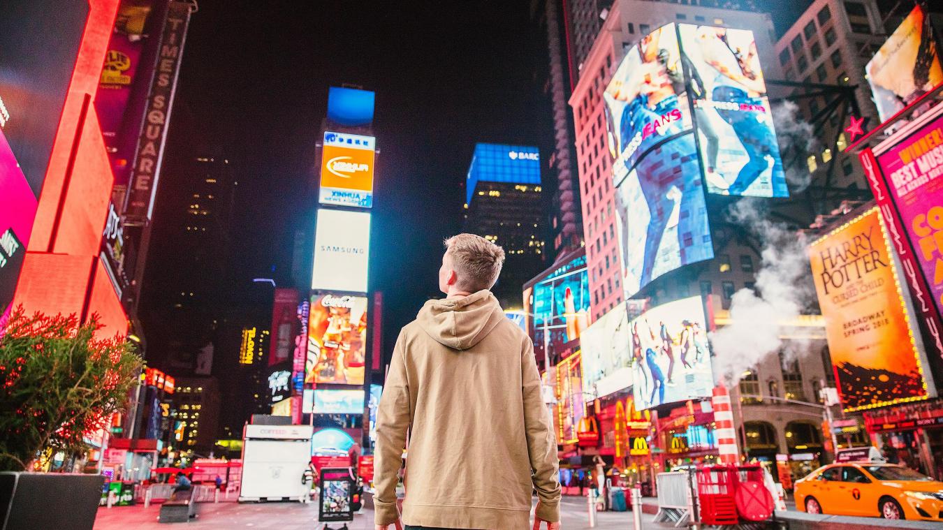BIZAR. DIT mag je vanaf nu niet meer doen op Times Square