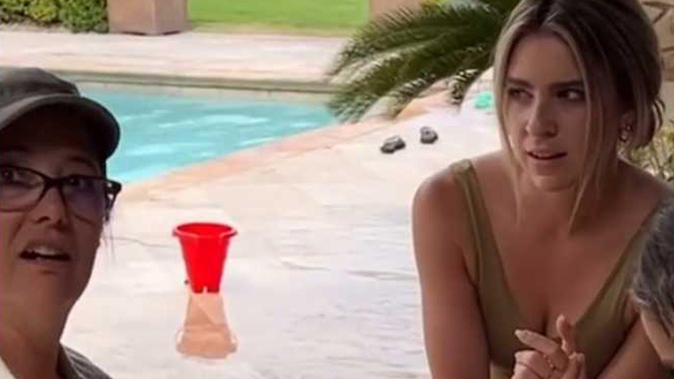 Vrouw onthult aan moeder dat ze opnieuw zwanger is, maar zo’n reactie had ze NOOIT verwacht... (video)