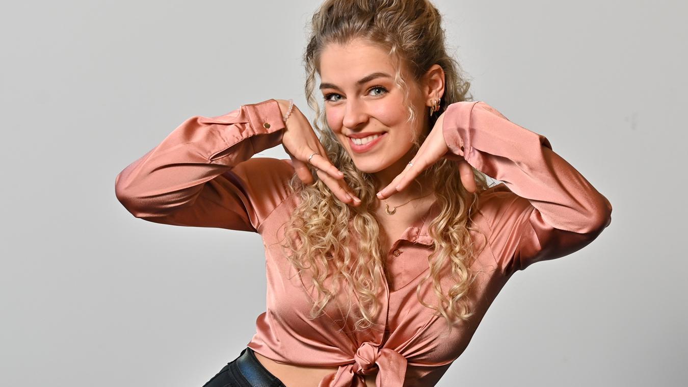 Julia van K3 reageert voor het eerst op geruchten rond affaire met Metejoor