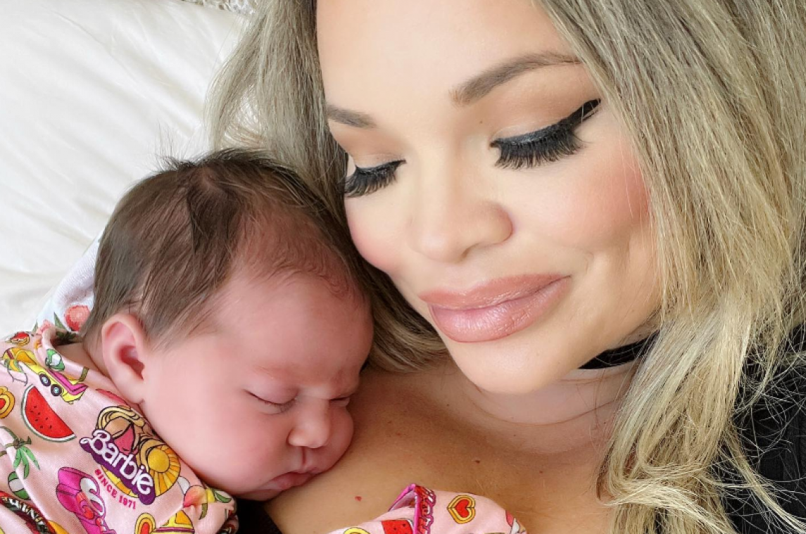Influencer geeft baby ‘bizarre’ naam: «Dit is wreed»