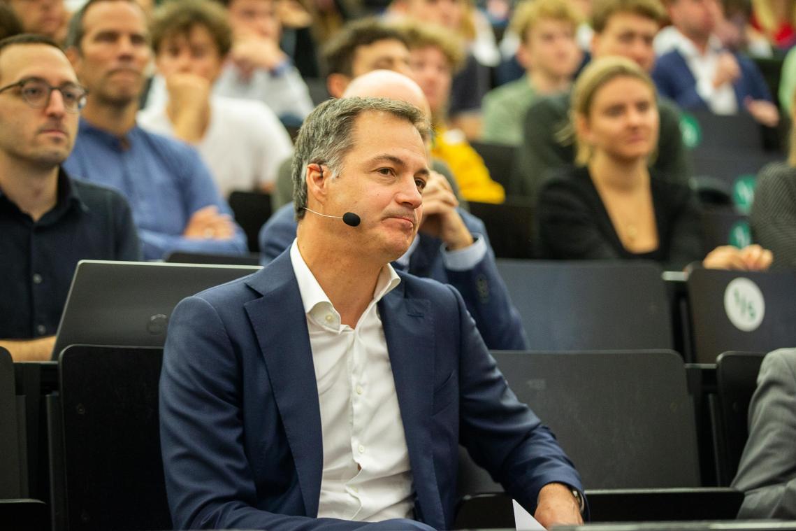 Von der Leyen zet deur open naar gasprijsplafond: «Moet nu echt concreet worden»