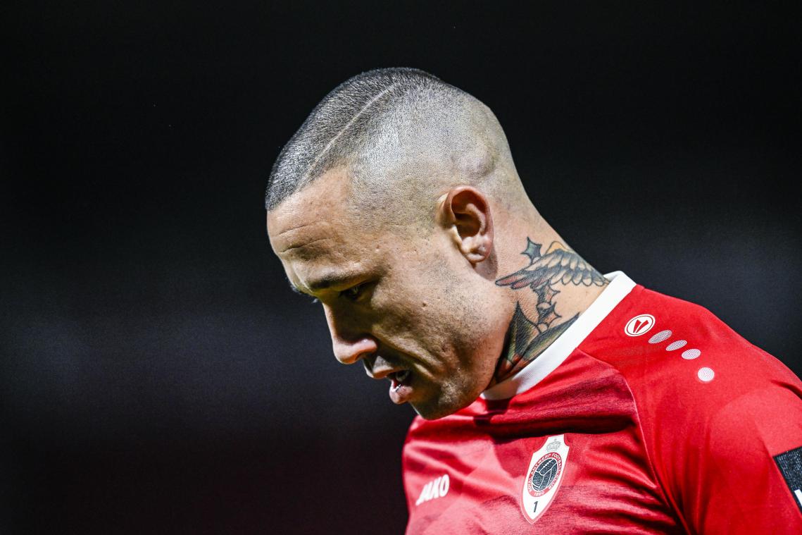 Radja Nainggolan even opgepakt voor rijden zonder geldig rijbewijs