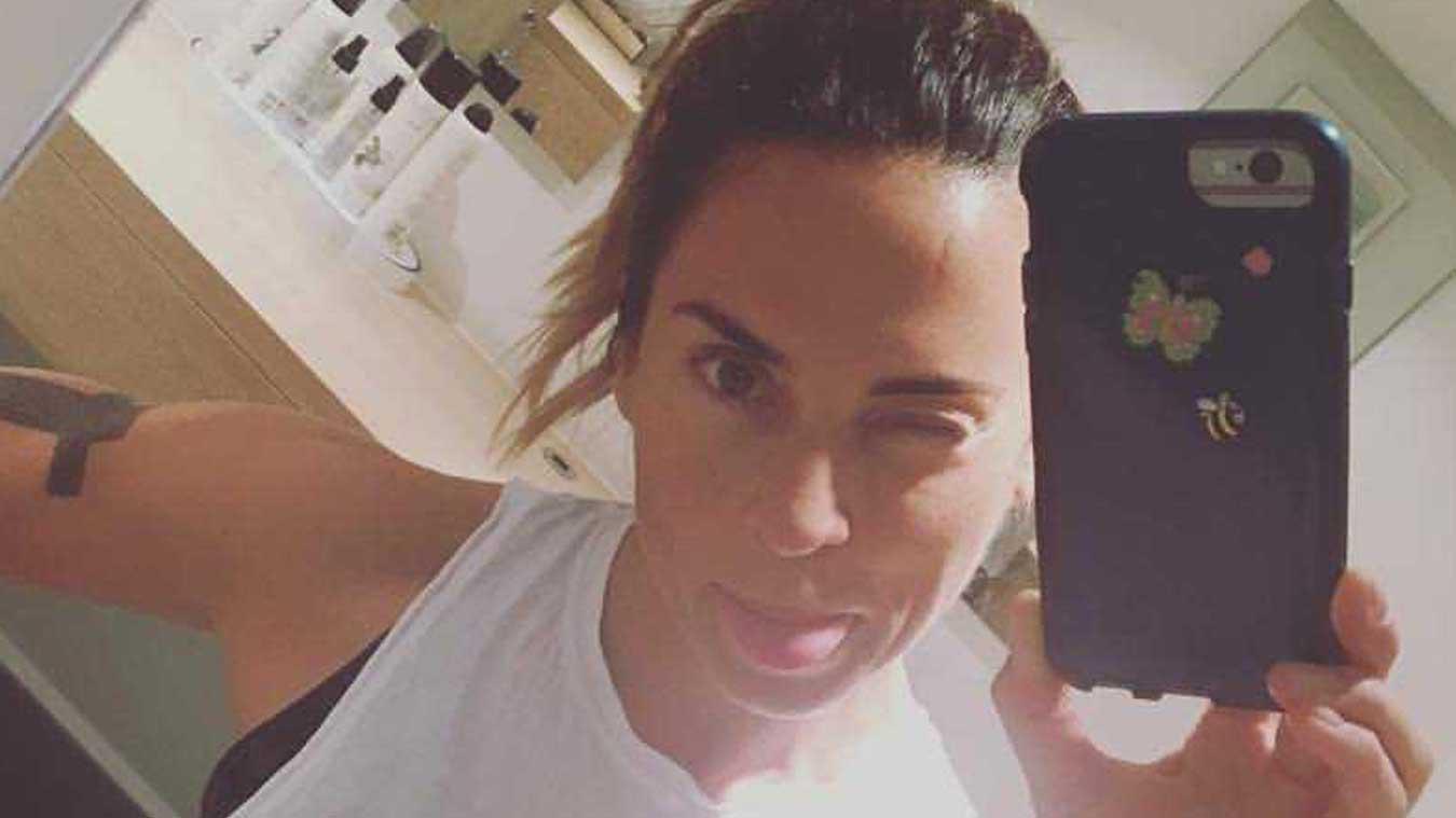 Mel C zorgt voor verwarring met doorzichtige outfit: «Hoe komt het dat je tepels verdwenen zijn?» (foto)