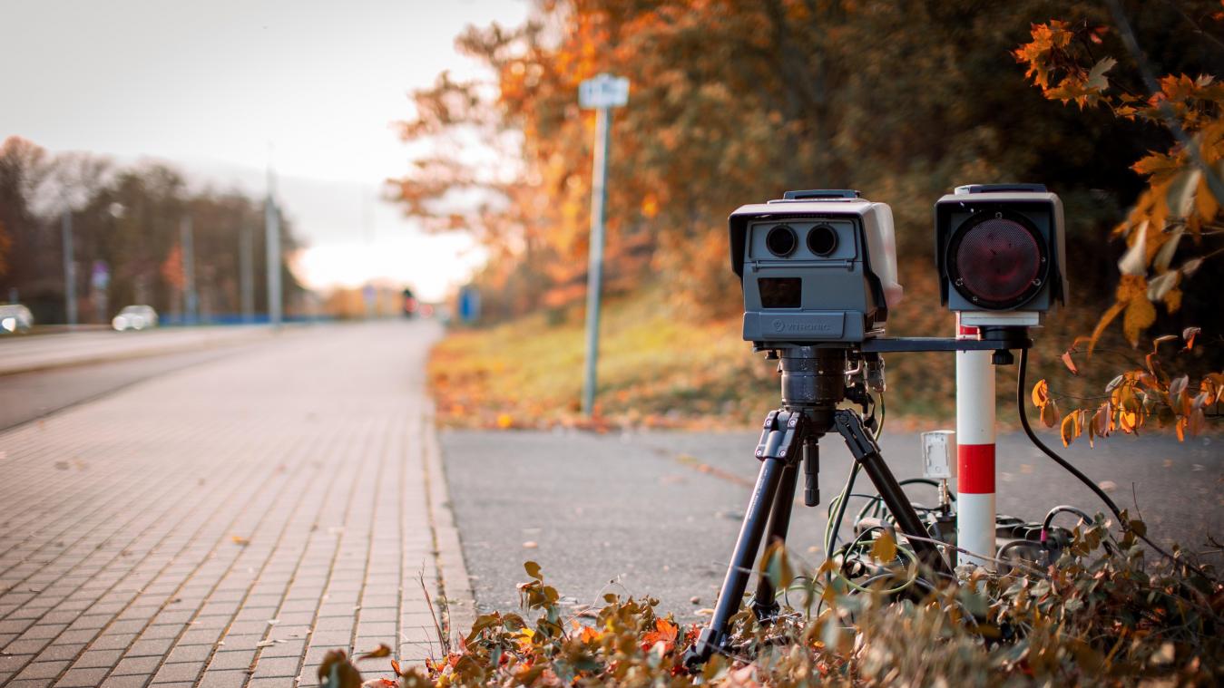 BIZAR. Zweedse flitspalen gestolen, mogelijk voor Russische drones, meldt Zweedse krant