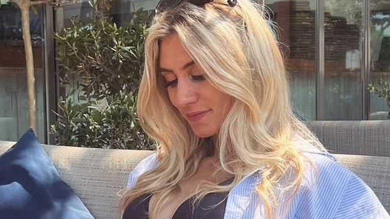 Cameron Vandenbroucke toont in bikini haar bolle buikje: «Je begint het al goed te zien!» (foto)
