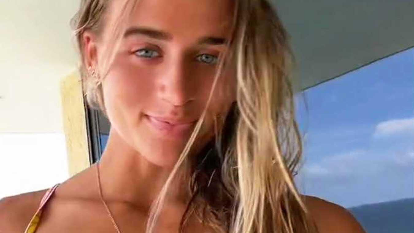 Vrouw draagt bikinislip achterstevoren en is niet de enige: «Anders valt alles eruit!» (foto)