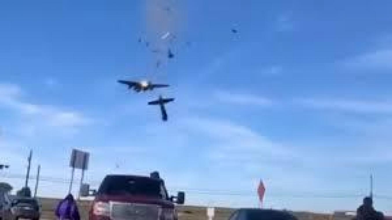 Vliegtuigen botsen in volle vlucht in Dallas: zes doden (video)