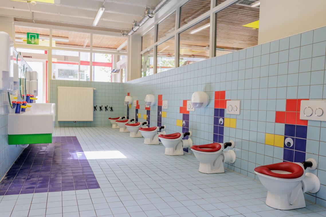 7 op de 10 leerlingen vermijden de toiletten op school: «Leidt tot spijsverteringsproblemen»