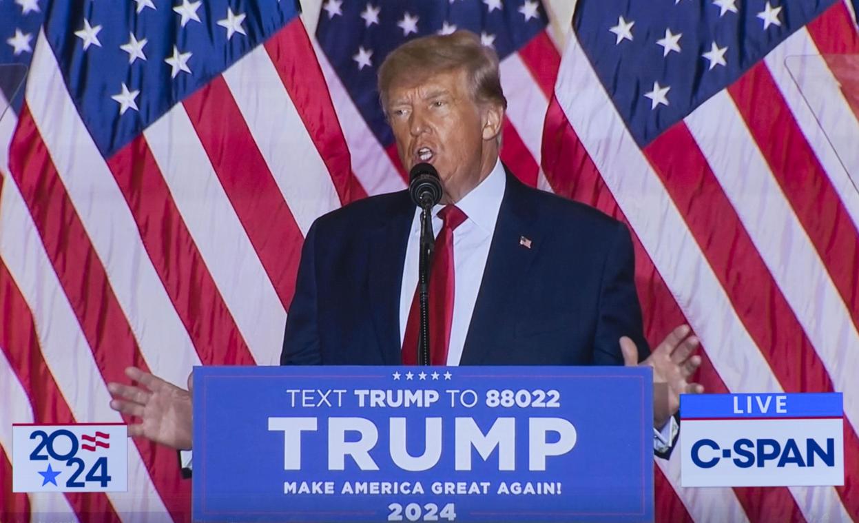 Trump dient officieel kandidatuur in voor presidentsverkiezingen van 2024