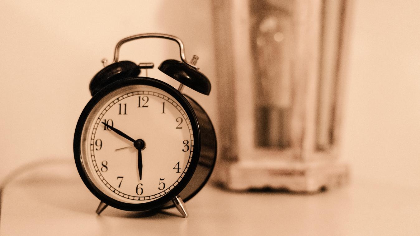Op DIT uur moet je gaan slapen om fris wakker te worden