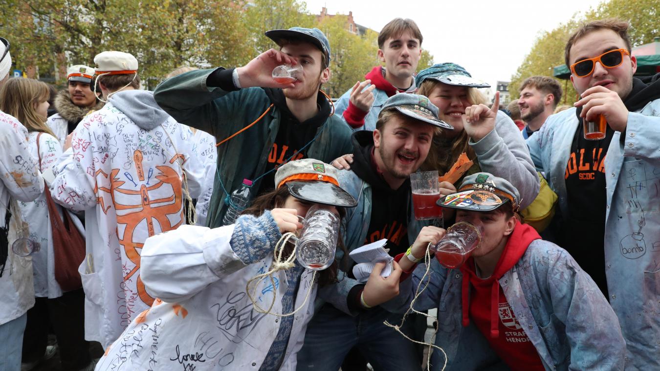 HUH. Studenten drinken minder dan ze zelf denken