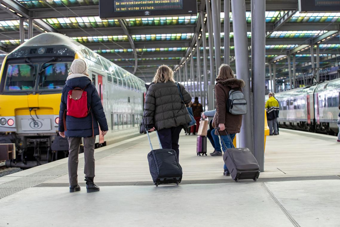 NMBS wil in 2024 korting voor alle gezinnen met kinderen