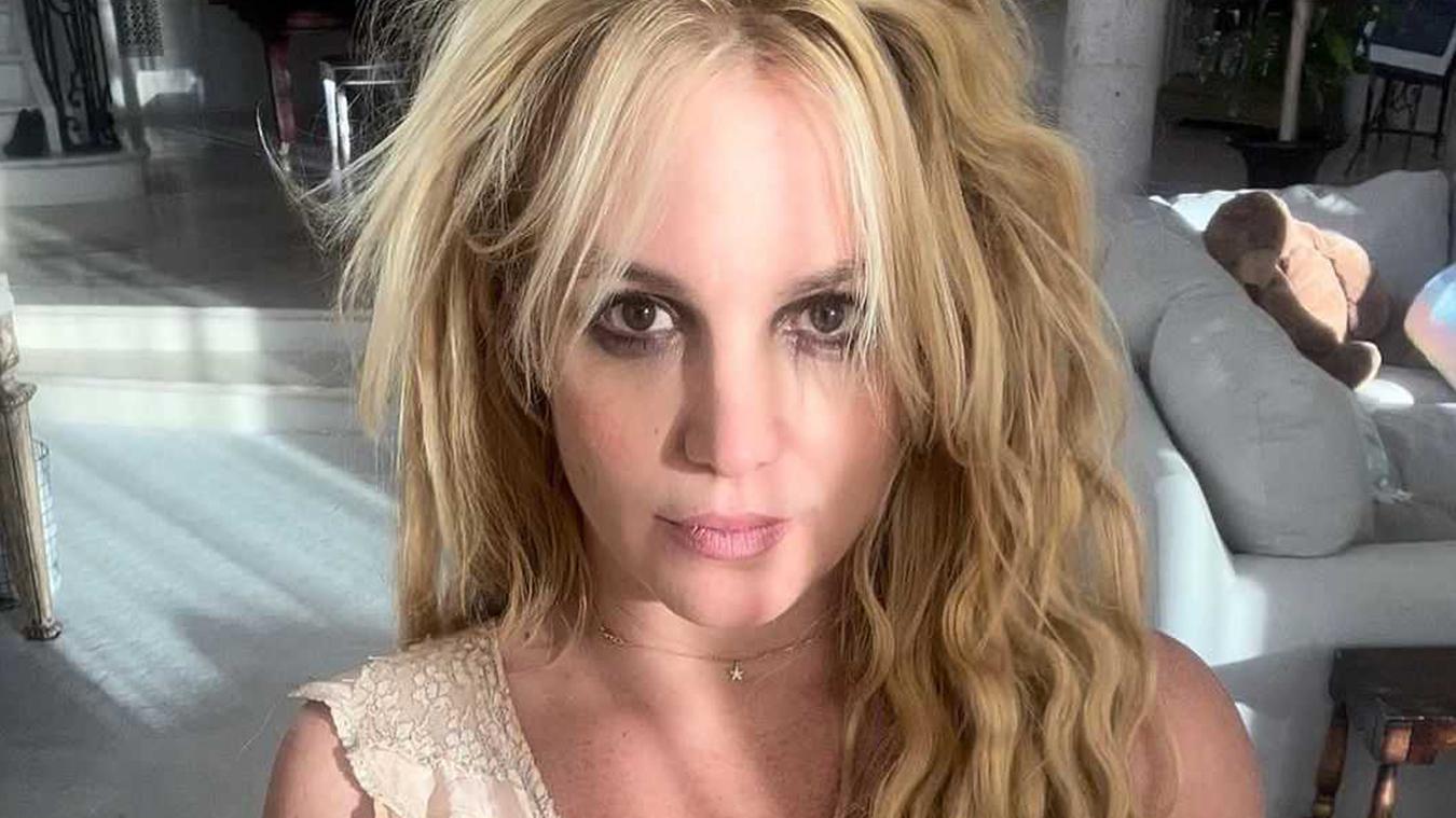 Britney Spears lokt kritiek uit met foto: «Vanwaar die nood om je tepel te tonen?!»