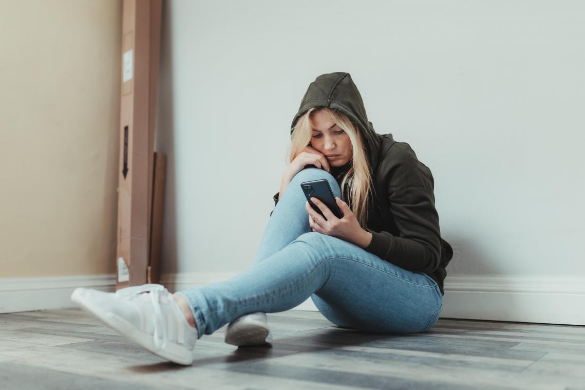 Hoe gaan jongeren om met negatieve content op sociale media?«Het kan gevaarlijk zijn om enkel pagina’s te volgen die je eigen mening versterken»