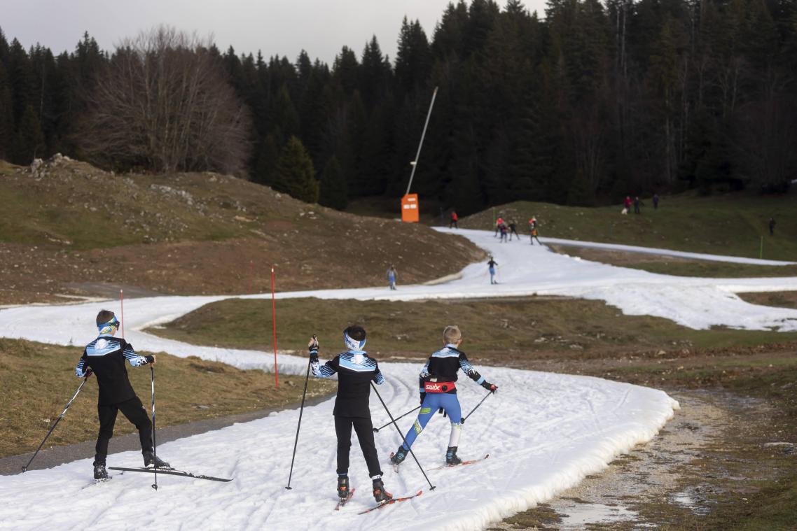 «Skigebieden kunnen enkel nog overleven met kunstsneeuw»