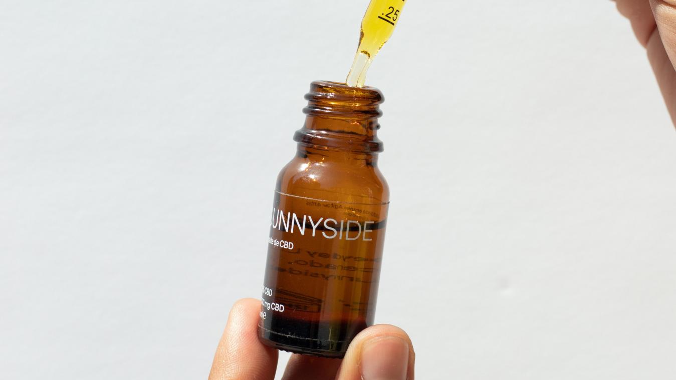 Waarom CBD olie jouw acne-oplossing is