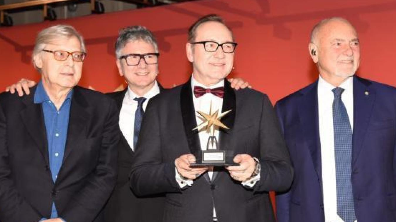 Kevin Spacey gaat van rechtbank naar prijsuitreiking