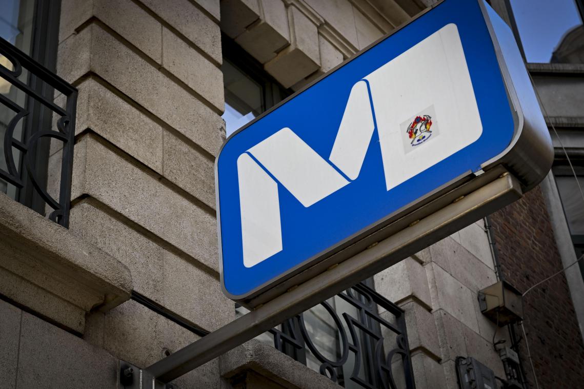 Man komt vast te zitten in afsluiting Brussels metrostation