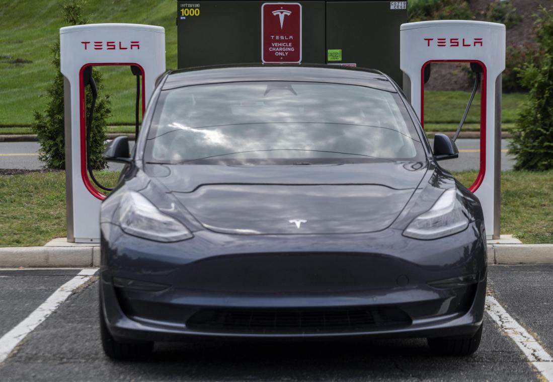 Ondanks capriolen van topman Elon Musk boekte Tesla recordwinst