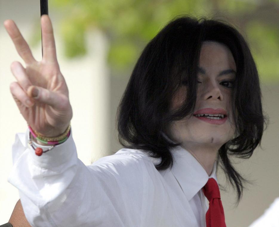 ‘Leaving Neverland’-regisseur niet te spreken over biopic Michael Jackson: «Je verheerlijkt een pedofiel»