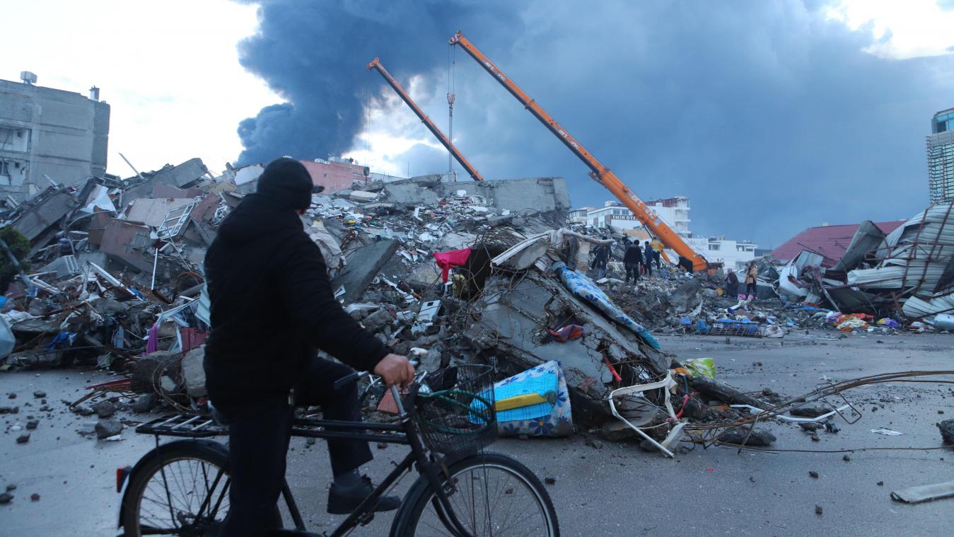 Aardbeving Turkije en Syrië. Dodentol stijgt naar ruim 4.300, maar zou weleens kunnen oplopen tot 20.000