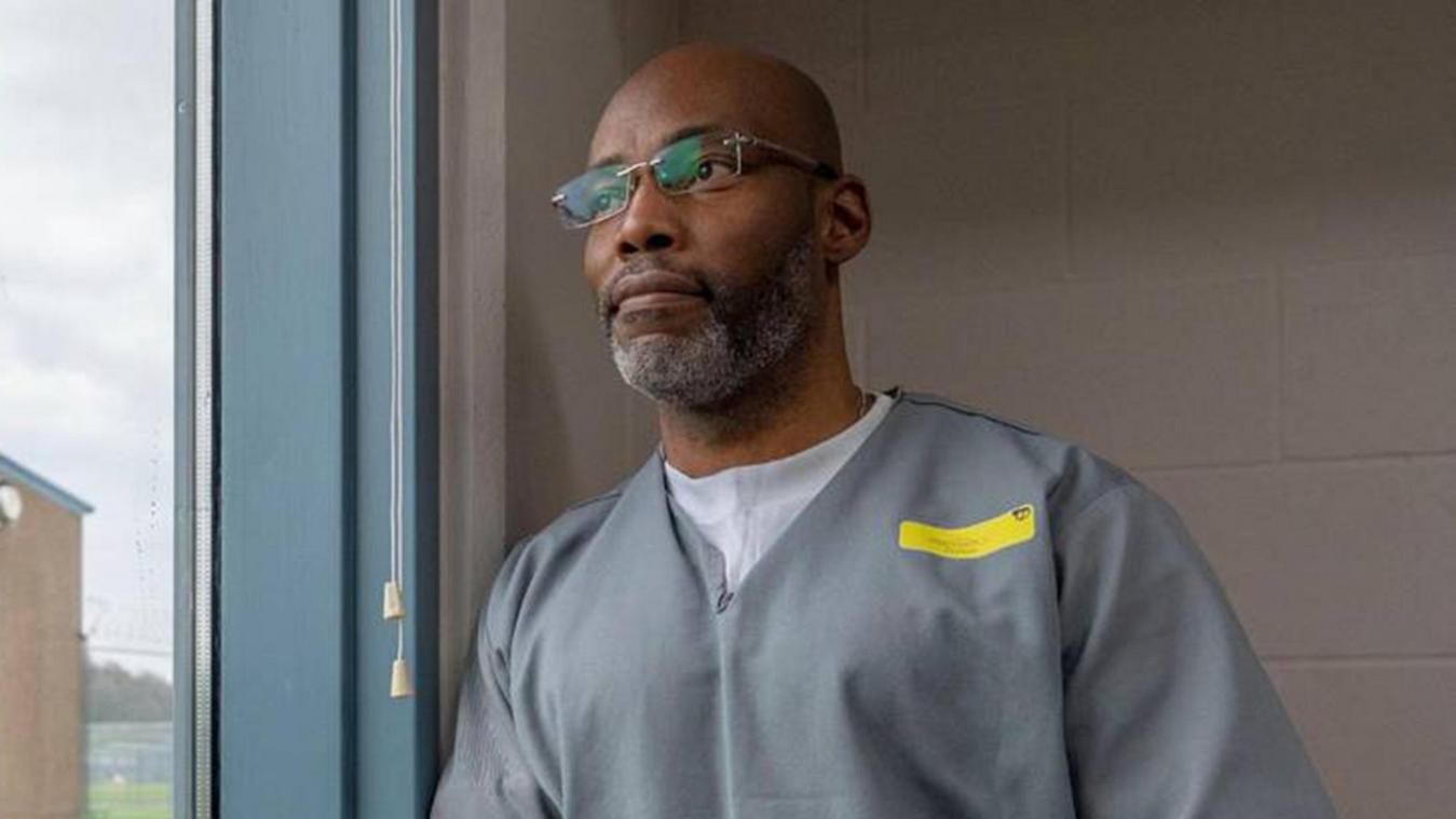 Onschuldige Lamar Johnson na bijna 28 jaar vrijgelaten: «Dit is ongelofelijk»