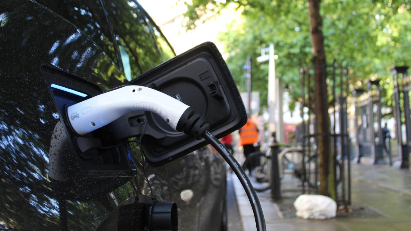 Elektrische wagens trager opladen kan overbelasting stroomnet vermijden