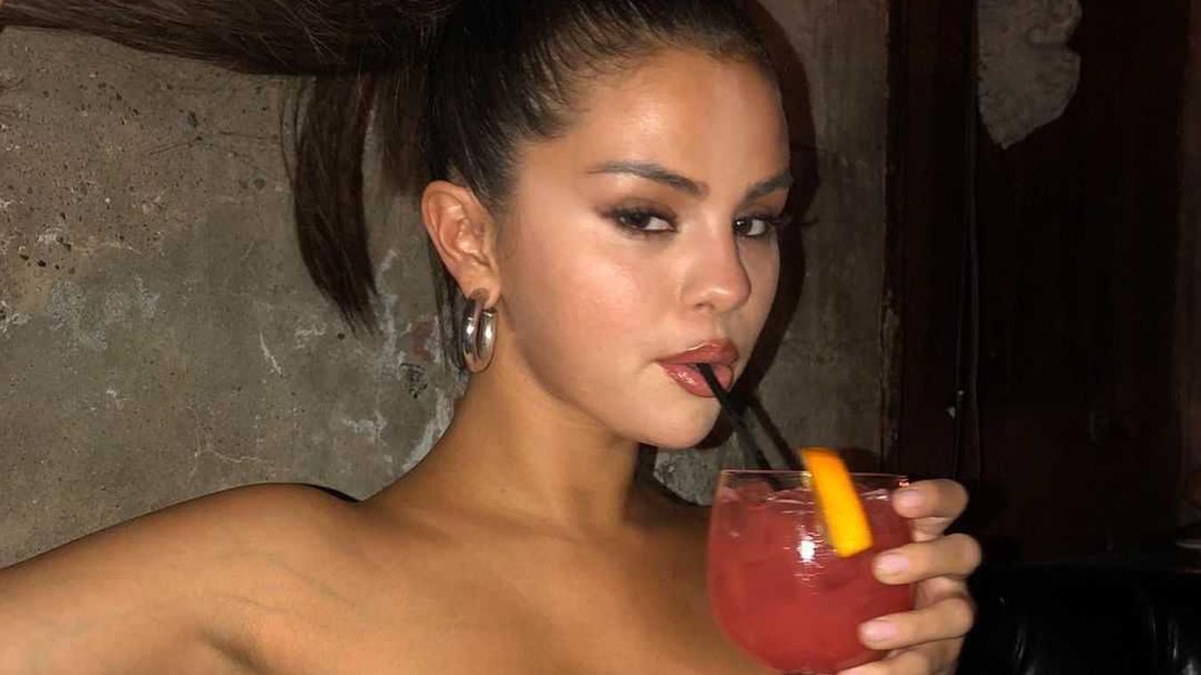 Selena Gomez deelt verwijderde foto opnieuw: «Je hebt het internet gebroken!»