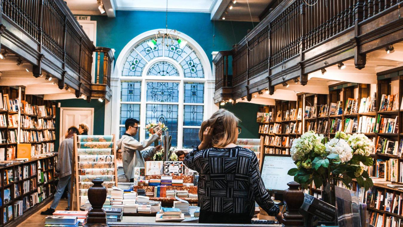 Boeklovers opgelet: je kan nu een boekenwinkel mét inhoud kopen voor 72.000 pond