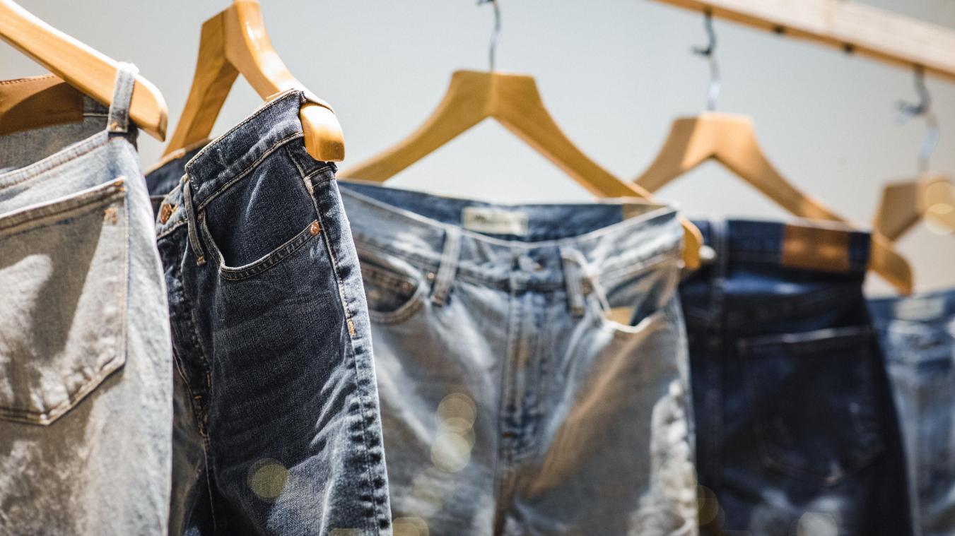 Het is officieel: de skinny jeans zijn terug